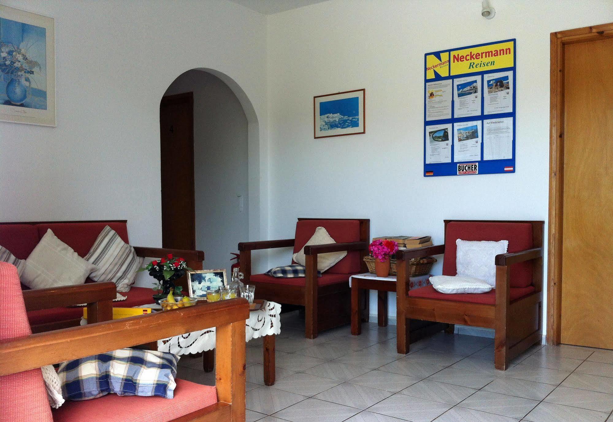 Emilia Apartments ปลาเกียส ภายนอก รูปภาพ